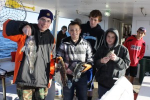 IMG 1241 300x200 High School Fishing Club Tongs Sea Bass off NJ